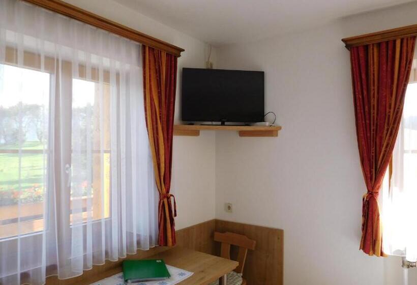 ファミリールーム, Urlaub Am Bauernhof Blamauer Köhr
