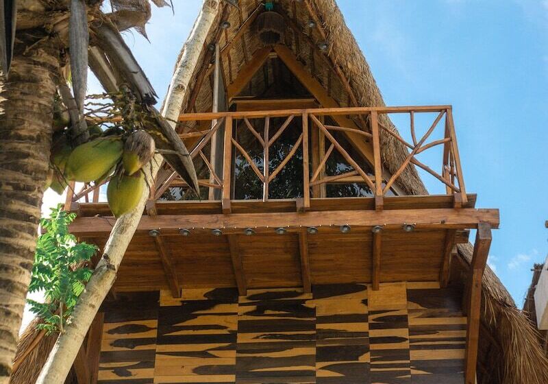 Семейный Номер, Xcabal Hotel Boutique