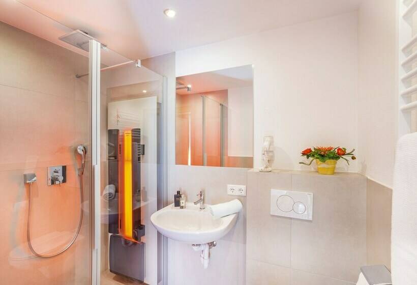 침실 1개 아파트, Aliona Apart