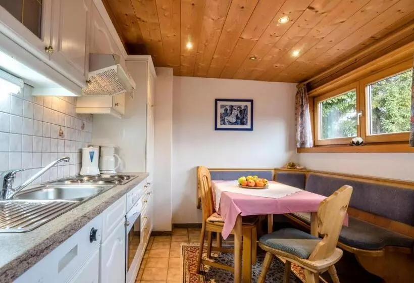 ３ベッドルームアパートメント, Appartementanlage Kerber