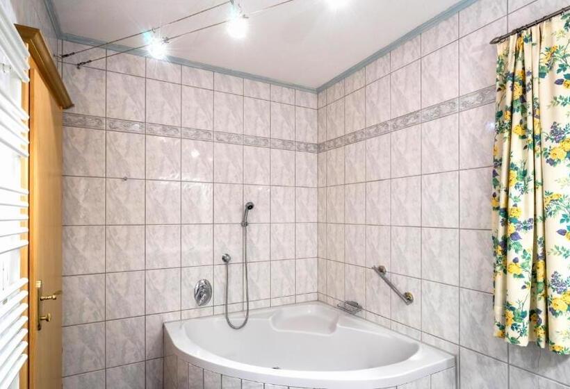 3ベッドルームアパートメント, Appartementanlage Kerber