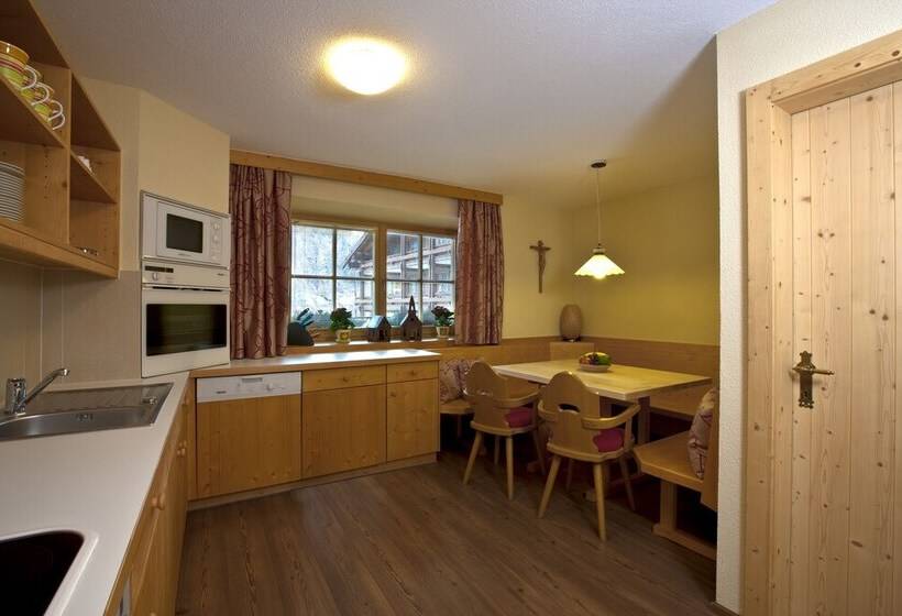 Апартаменты 5 спален, Urbanhof