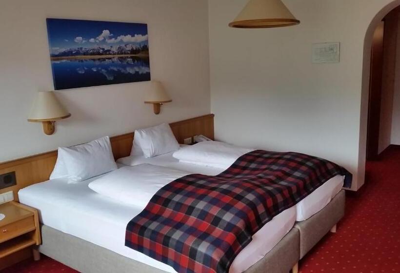 غرفة قياسية ثلاثية, Alpenpanorama