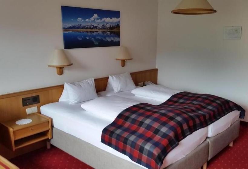 غرفة قياسية ثلاثية, Alpenpanorama