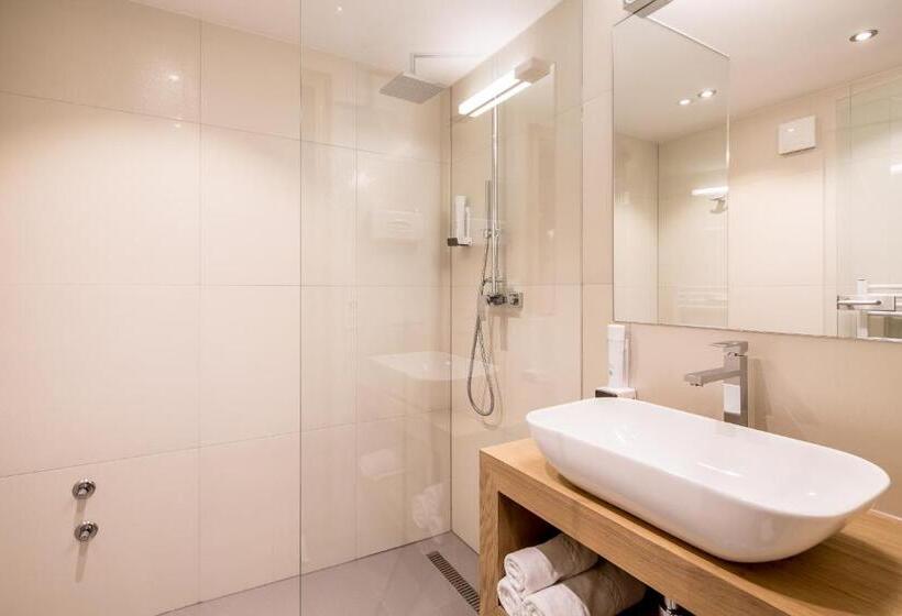 חדר קלאסי, Das Kohlmayr Superior