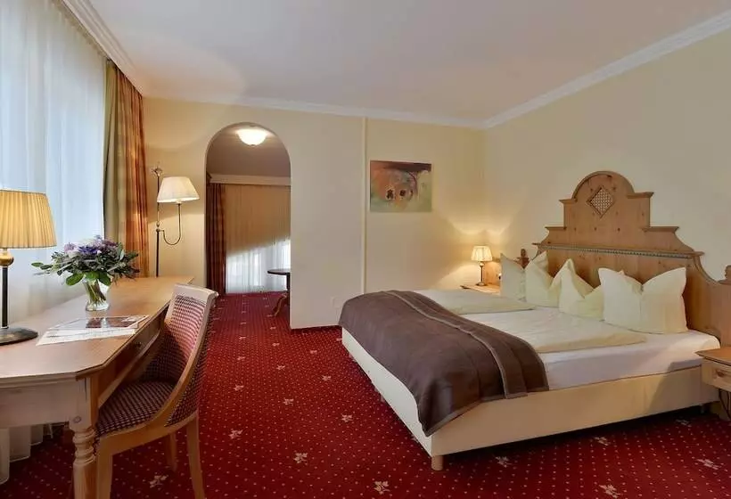 Deluxe Kolmen Hengen Huone, Gasthof Brücke