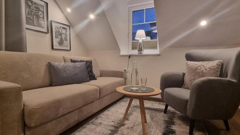 غرفة عائلية, Pension Linder