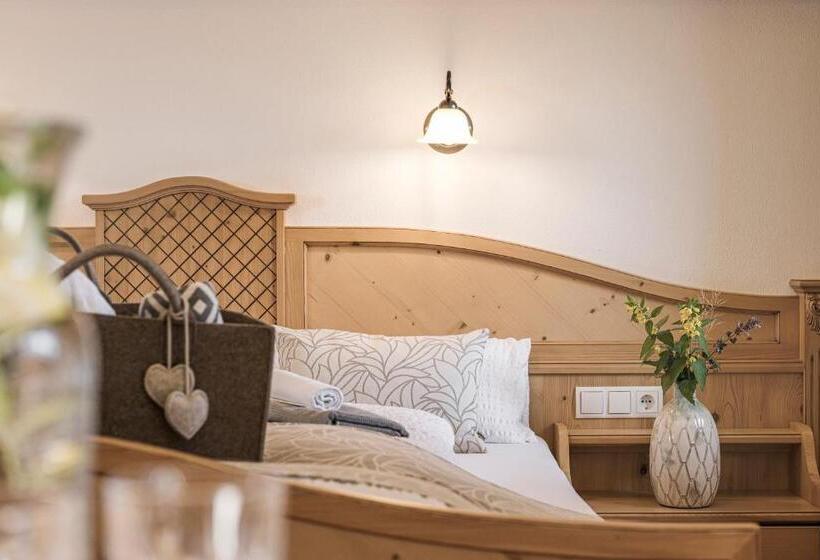 Номер Deluxe с Балконом, Biohotel Rastbichlhof