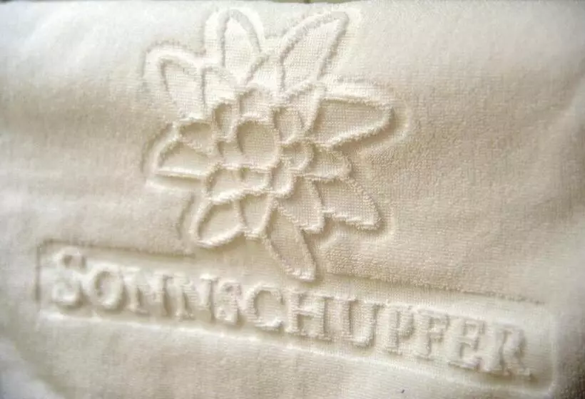 スタンダードトリプルルーム, Sonnschupfer