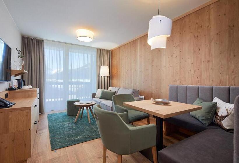 Люкс с Балконом, Zugspitz Resort