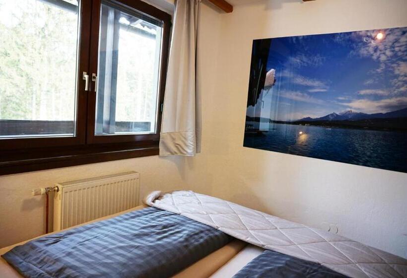 דירה בת חדר שינה 1 עם מרפסת, Karawanken Lodge