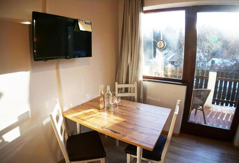 דירת חדר בקומת קרקע, Karawanken Lodge