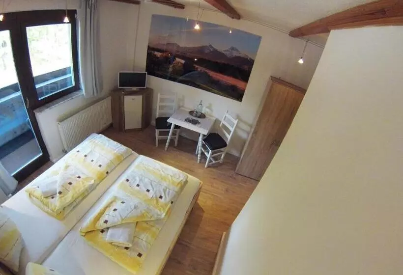 スタンダードルーム, Karawanken Lodge