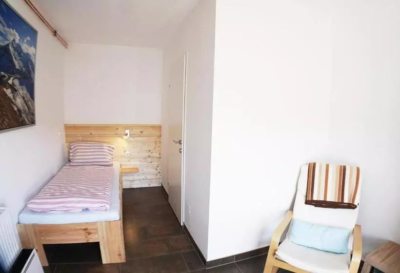 スタンダードシングルルーム, Karawanken Lodge