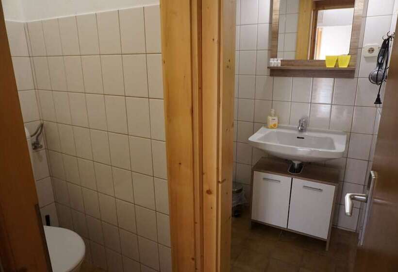 דירת חדר בקומת קרקע, Karawanken Lodge