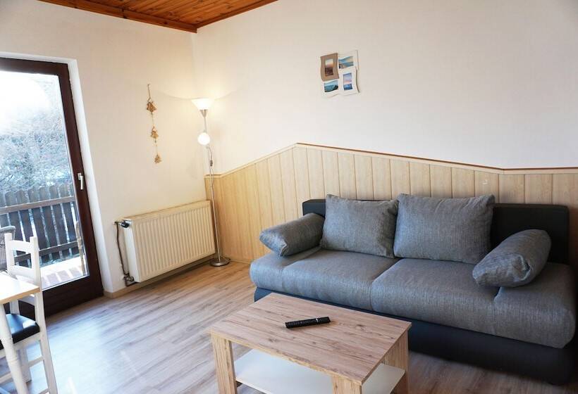 דירת חדר בקומת קרקע, Karawanken Lodge