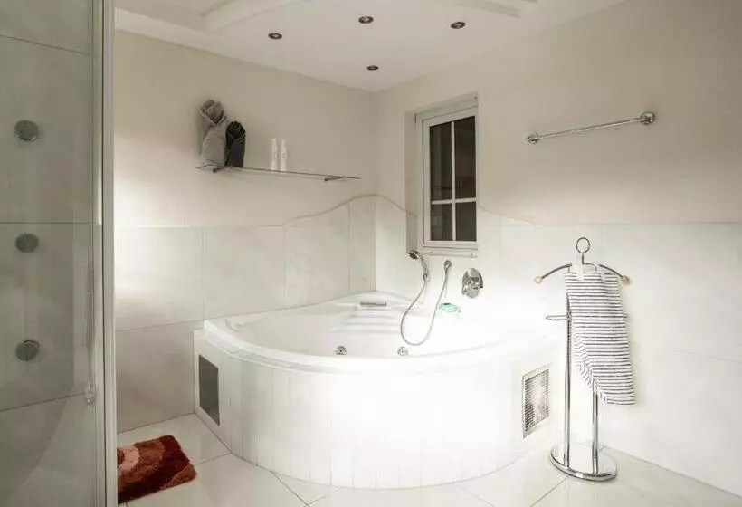 1 Bedroom Penthouse Apartment, Apart Relax