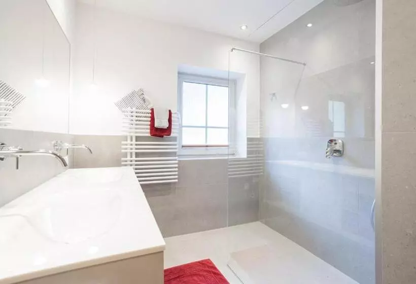 1 Bedroom Penthouse Apartment, Apart Relax