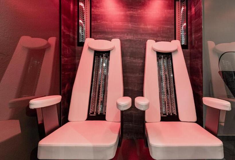 带两个卧室的顶楼公寓, Apart Relax