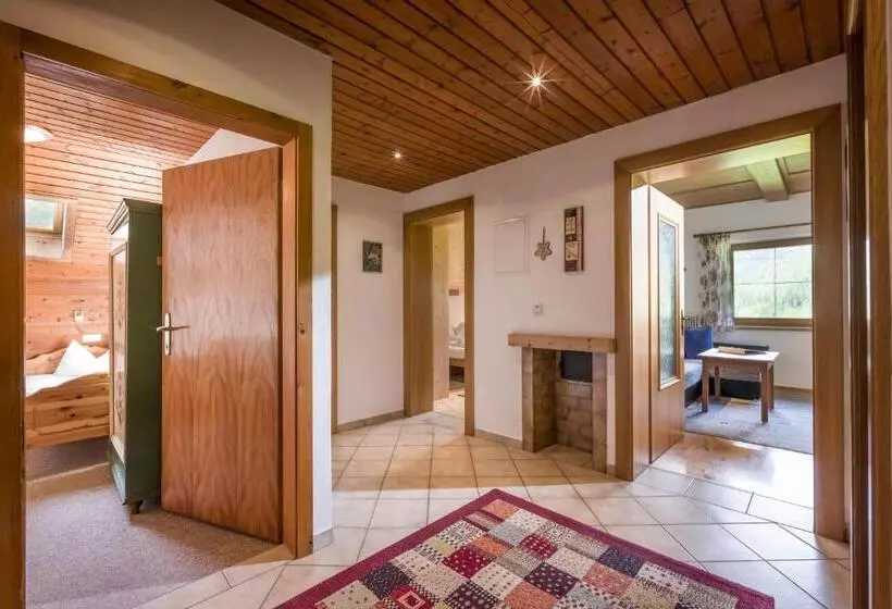 ２ベッドルームのコンフォートアパートメント, Windhaghof