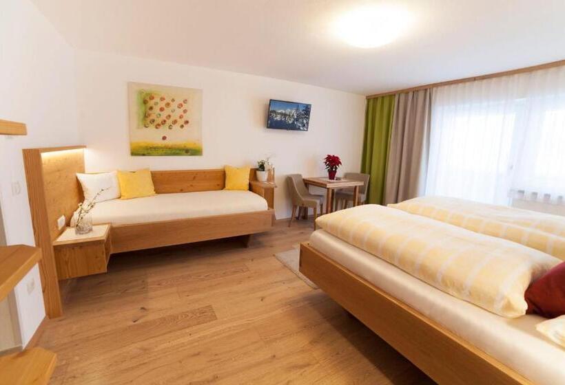 带阳台的三人标准间, B&b Landhaus Vierthaler