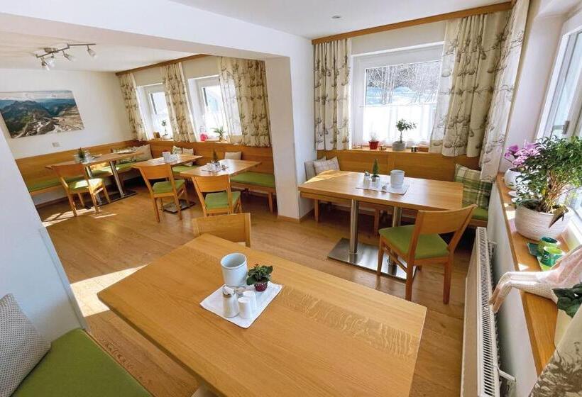 Номер Стандарт с Балконом, B&b Landhaus Vierthaler