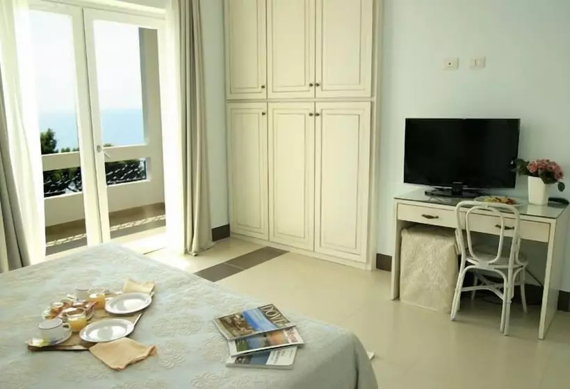 اتاق استاندارد با چشمانداز دریا, Abamar