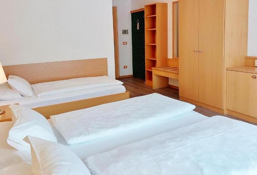 スタンダードトリプルルーム, Brenner Stop & Go