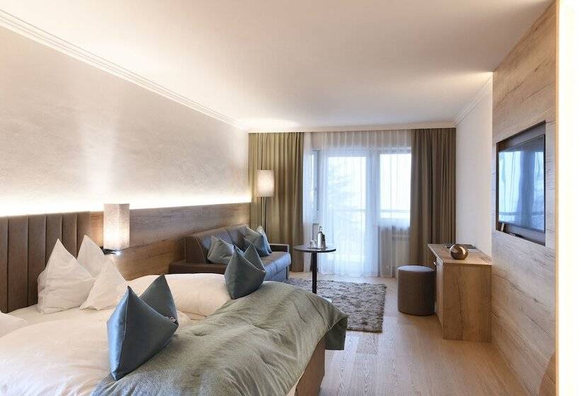 جناح, Das Stachelburg