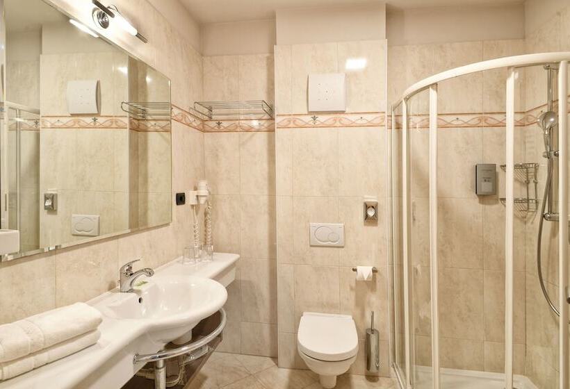 إستوديو قياسى, Das Stachelburg