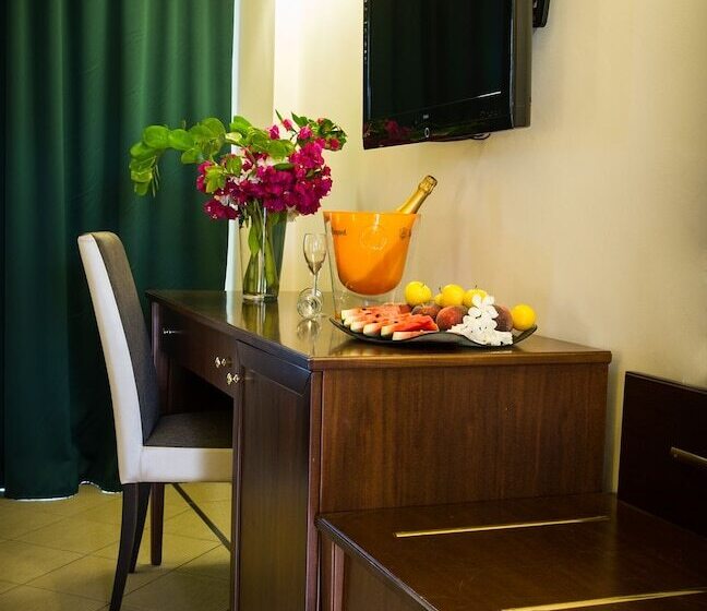 Номер Superior, Eli