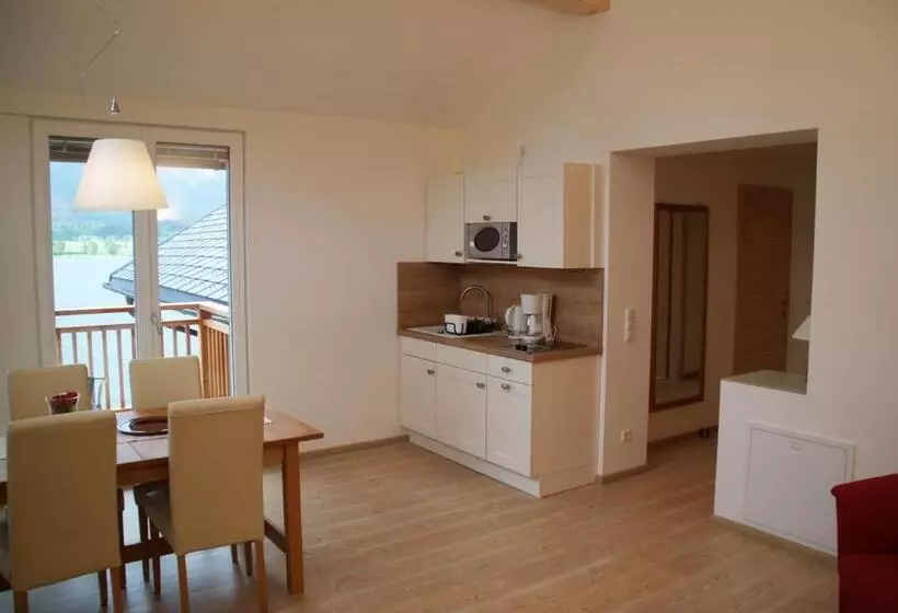 1 Bedroom Apartment Lake View, Garni Buchinger