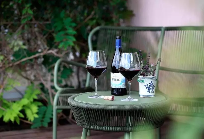 テラス付きスタンダードルーム, La Foresteria Wine Resort & Beach Club