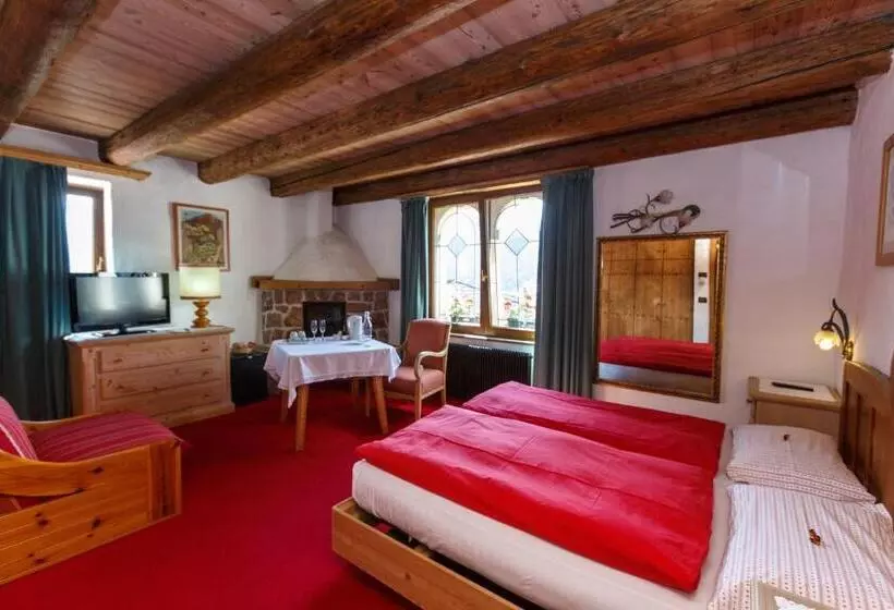 デラックスルーム, Historic Hotel Ristorante La Stua