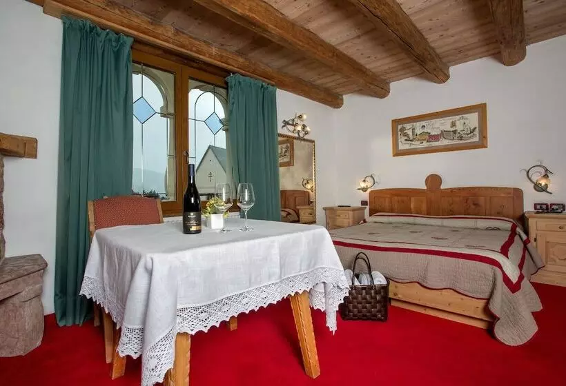 デラックスルーム, Historic Hotel Ristorante La Stua