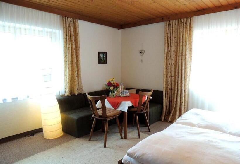 バルコニー付きスタンダードルーム, Pension Forsthof