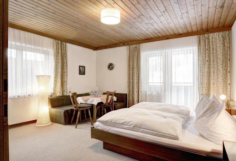 バルコニー付きスタンダードルーム, Pension Forsthof