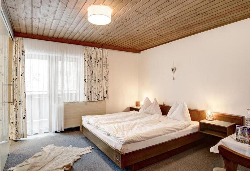 バルコニー付きスタンダードルーム, Pension Forsthof