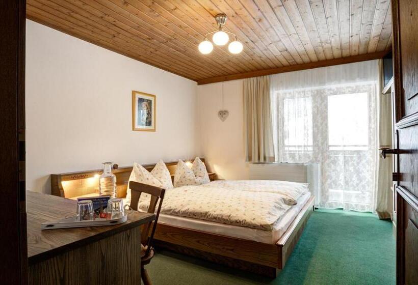 バルコニー付きスタンダードルーム, Pension Forsthof