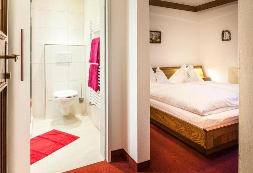 バルコニー付きスタンダードルーム, Pension Forsthof