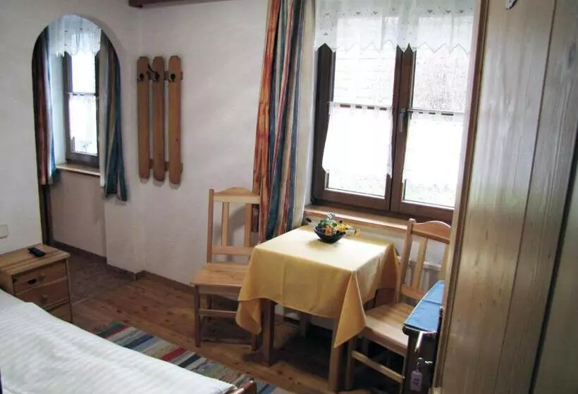 Standard Yhden Hengen Huone, Pension Sydler