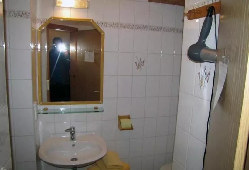 Huoneisto 1 Makuuhuone, Pension Sydler