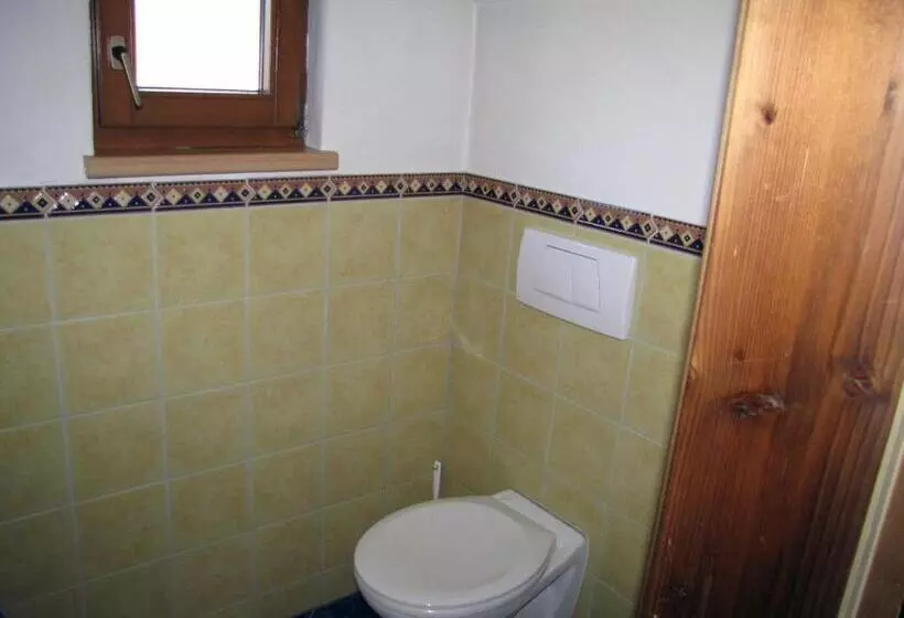 Huoneisto 3 Makuuhuonetta, Pension Sydler