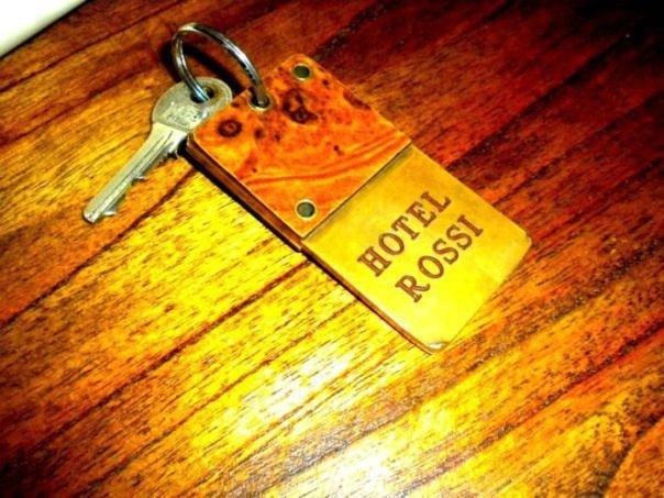 اتاق استاندارد سه نفره, Rossi