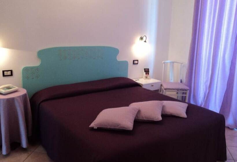 اتاق استاندارد یک نفره, Rossi