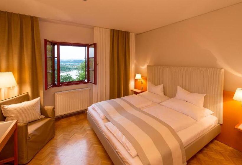 コンフォートルーム, Schloss Seggau