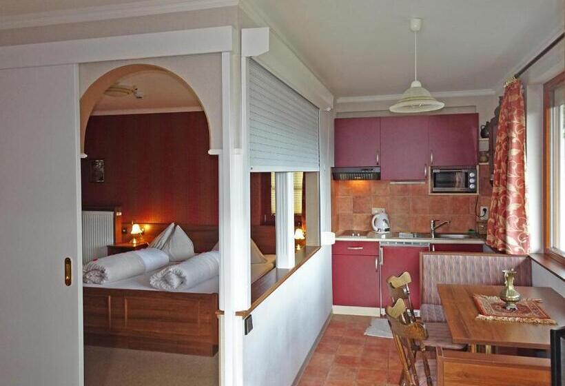 Superior studio with balcony, Staudacher Hof Das Romantische Haus