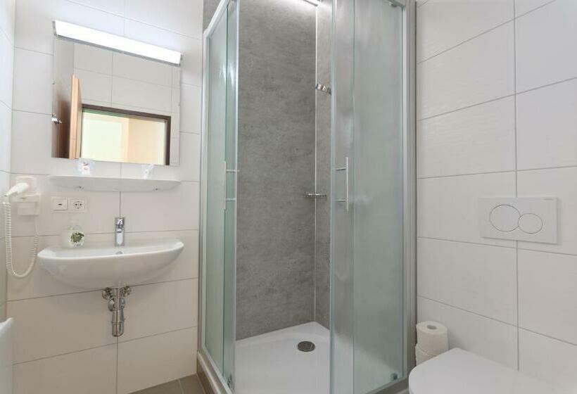 四人标准间, Jugendgästehaus Bad Ischl