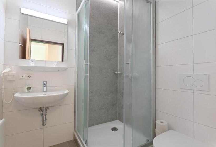 Quarto standart individual, Jugendgästehaus Bad Ischl