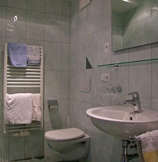 חדר סטנדרט נוף להרים, Untergasser